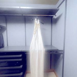 Dress, one time wore. Good condition. Can be wearing for engagement